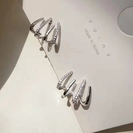 Charming Gold Earring for Any Occasion