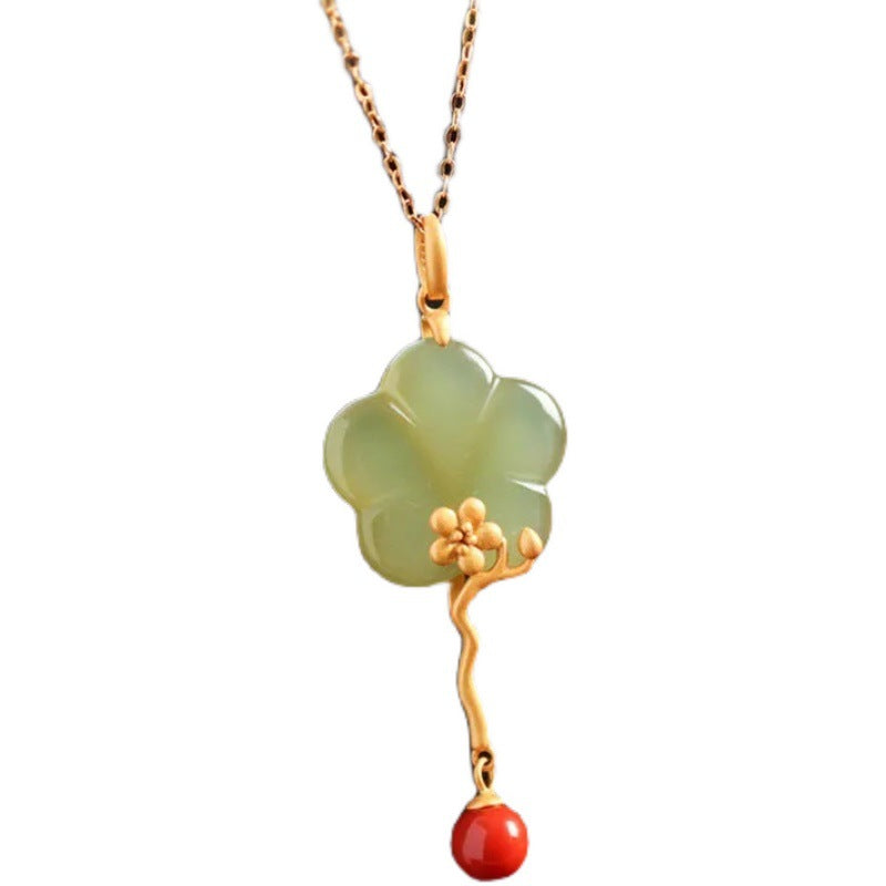 Beautiful Gold Necklace with Unique Style