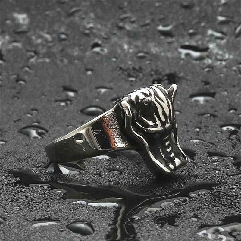 Classic Ring with Timeless Appeal