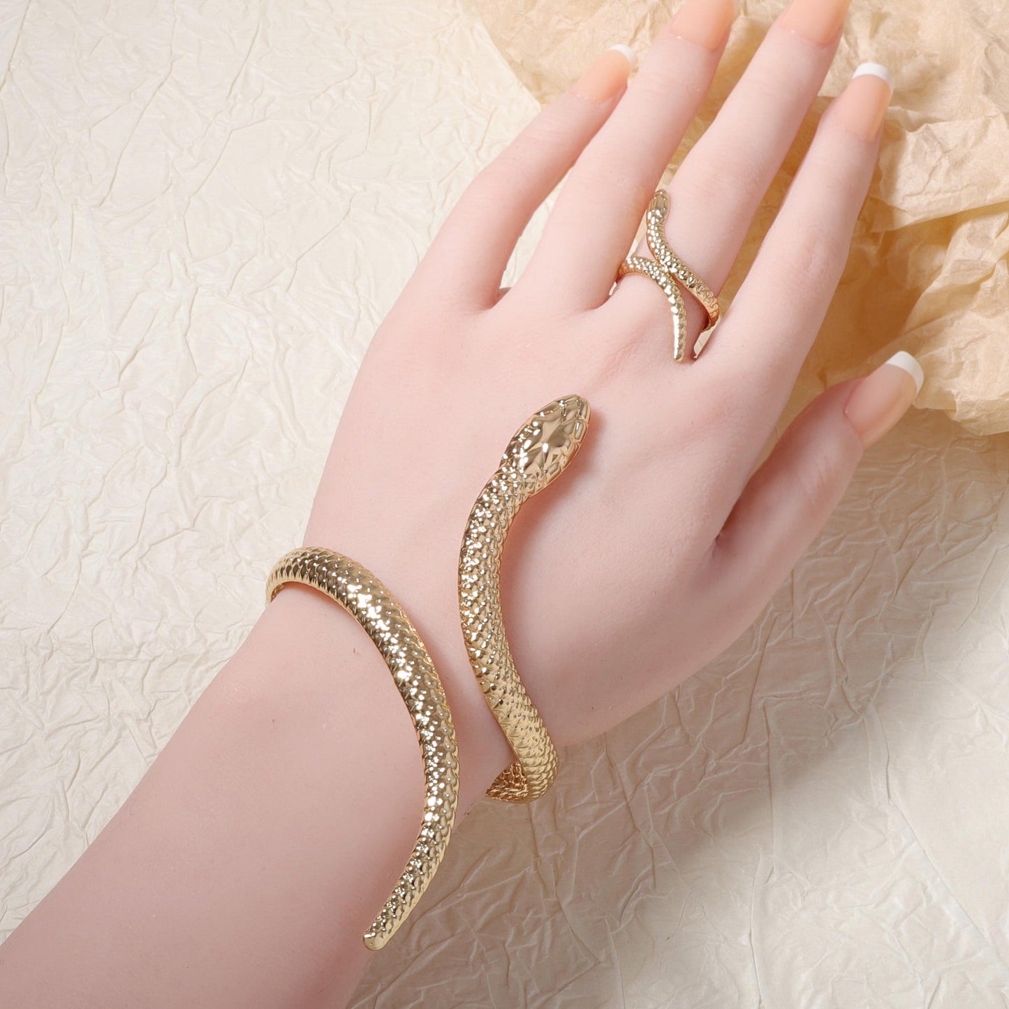 Beautiful Bracelet with Unique Style
