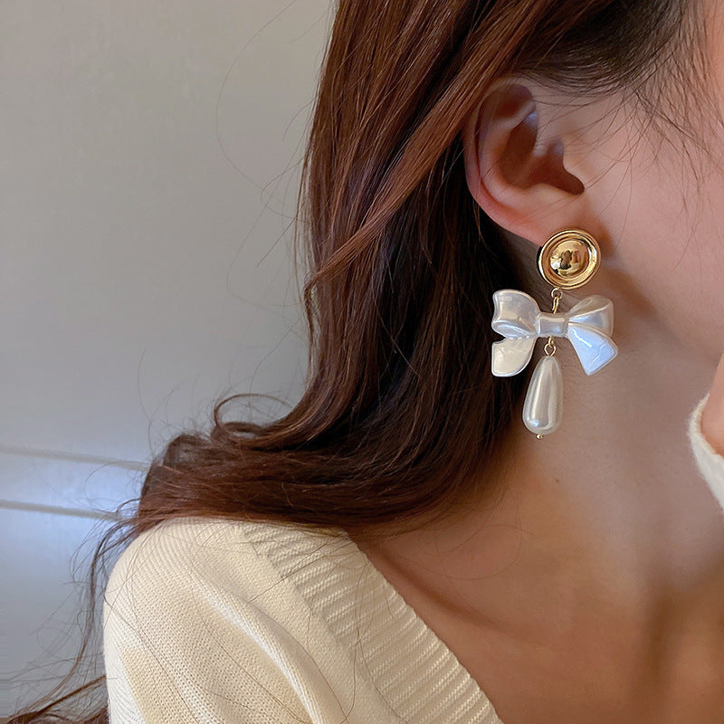 Stunning Pearl Earring for Daily Wear