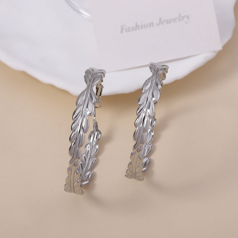 Beautiful Gold Earring with Unique Style