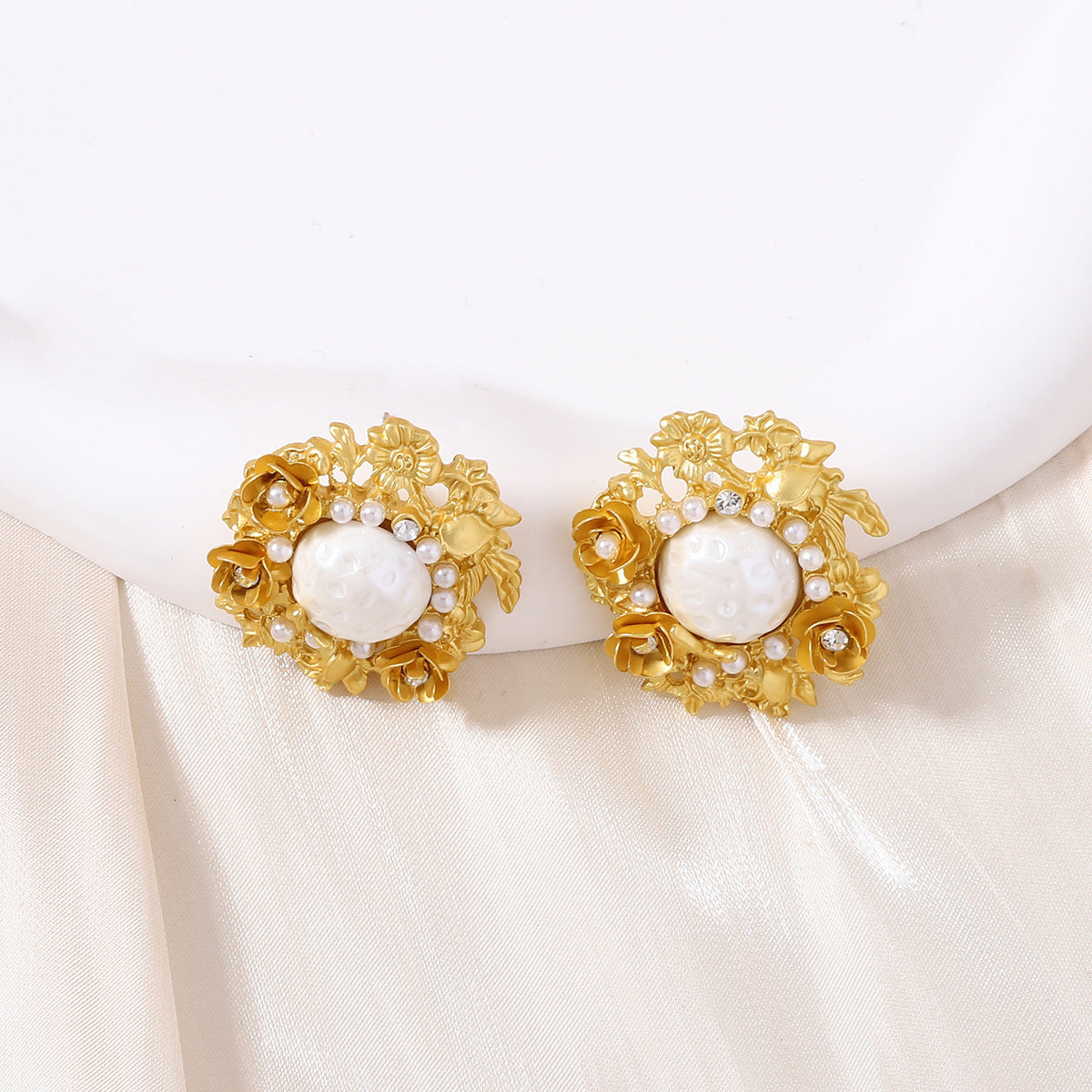 Elegant Pearl Earring for Every Occasion