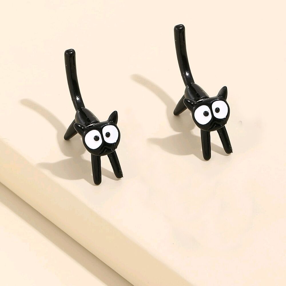 Charming Earring for Any Occasion