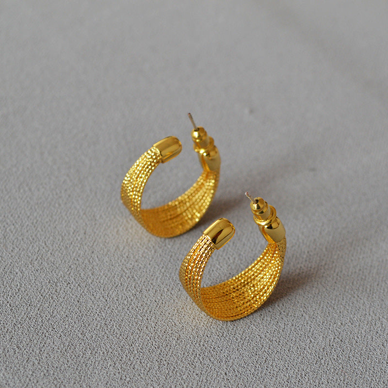 Beautiful Gold Earring with Unique Style