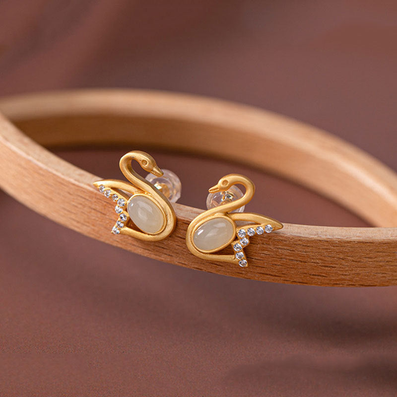 Beautiful Gold Earring with Unique Style