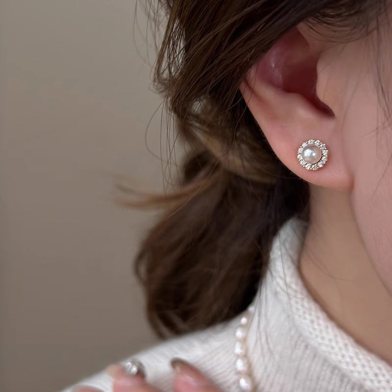 Romantic Pearl Earring for Special Moments