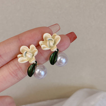 Delicate Artisan Pearl Earring