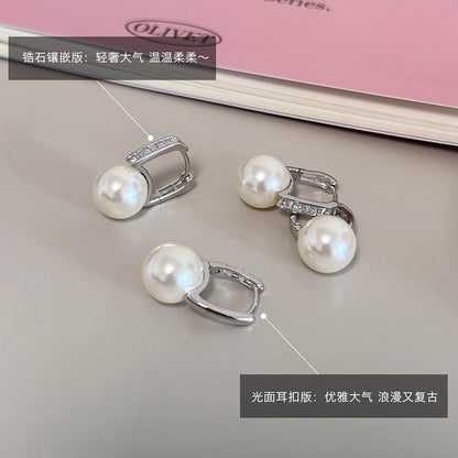 Stunning Pearl Earring for Daily Wear