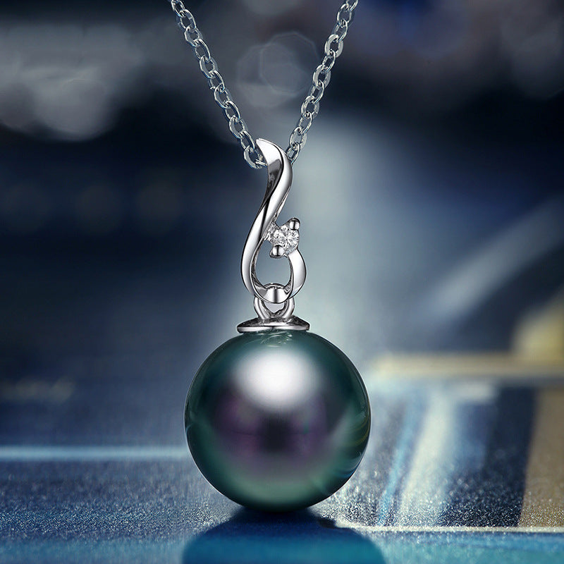 Beautiful Pearl Necklace with Unique Style