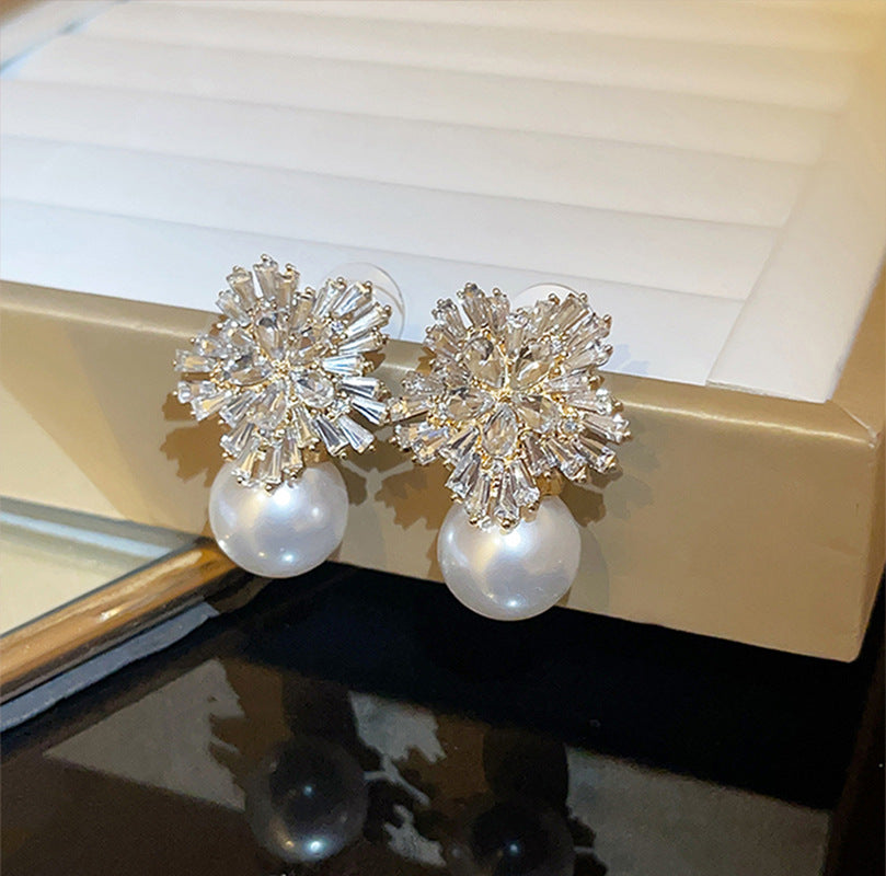 Beautiful Pearl Earring with Unique Style