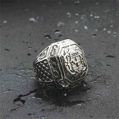 Classic Ring with Timeless Appeal