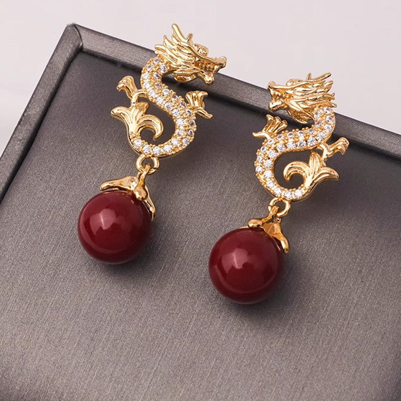 Classic Gold Earring with Timeless Appeal