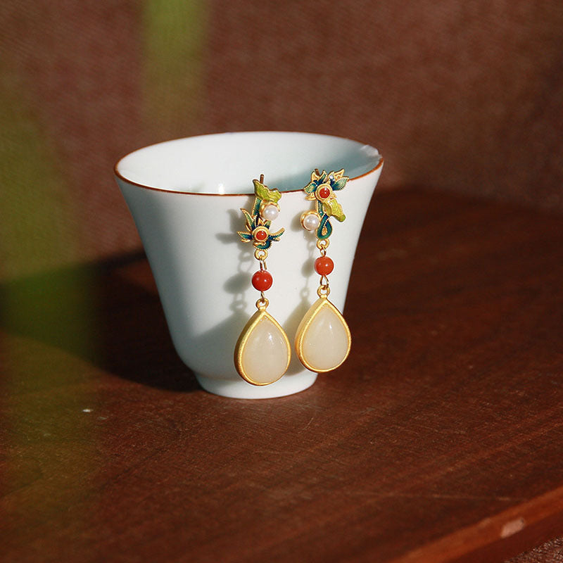 Beautiful Gold Earring with Unique Style