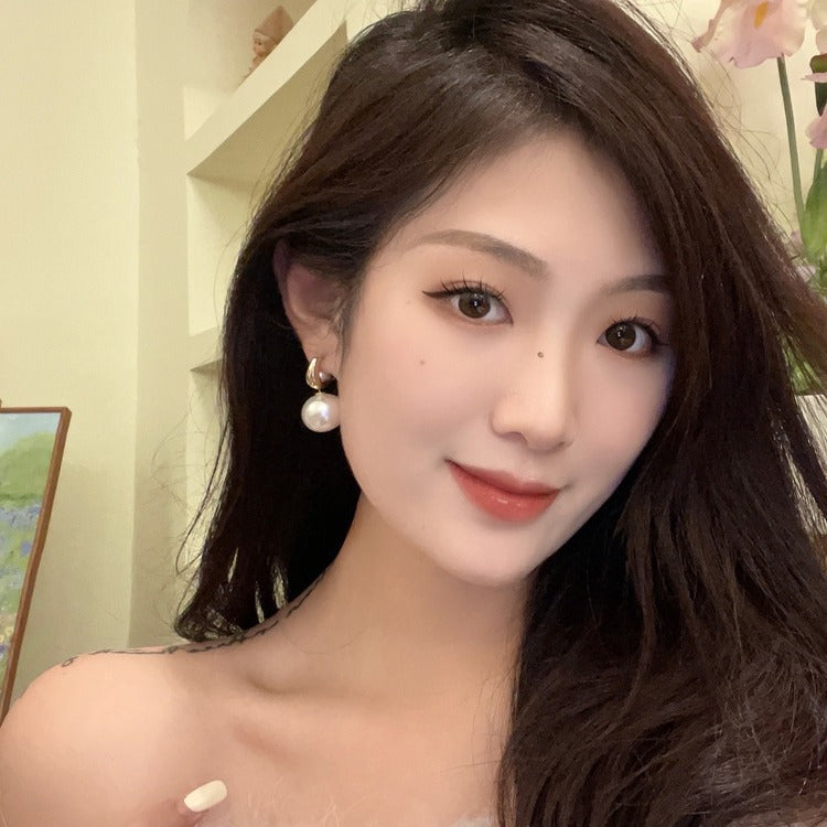 Charming Pearl Earring for Any Occasion