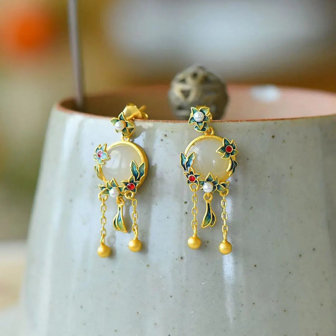 Elegant Silver Earring for Every Occasion