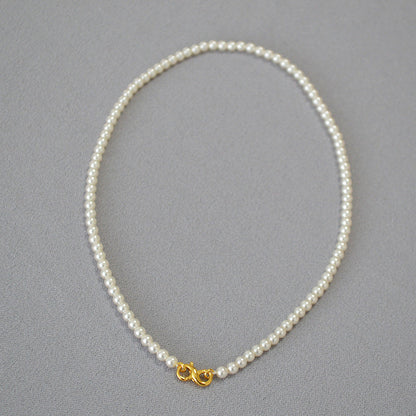 Classic Pearl Necklace with Timeless Appeal