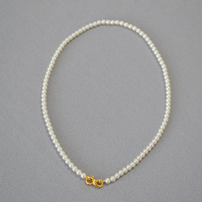 Classic Pearl Necklace with Timeless Appeal