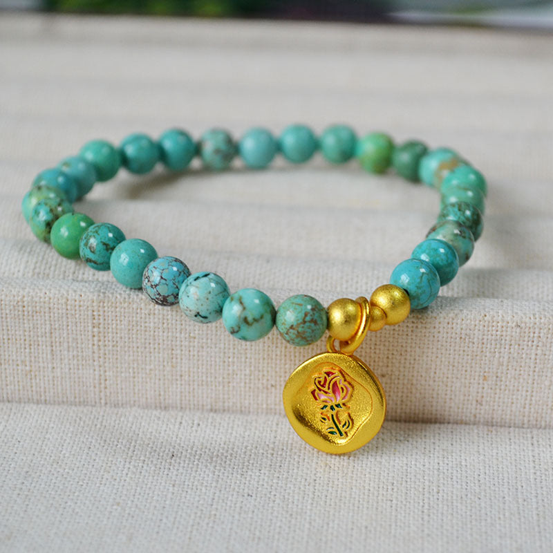Romantic Gold Bracelet for Special Moments