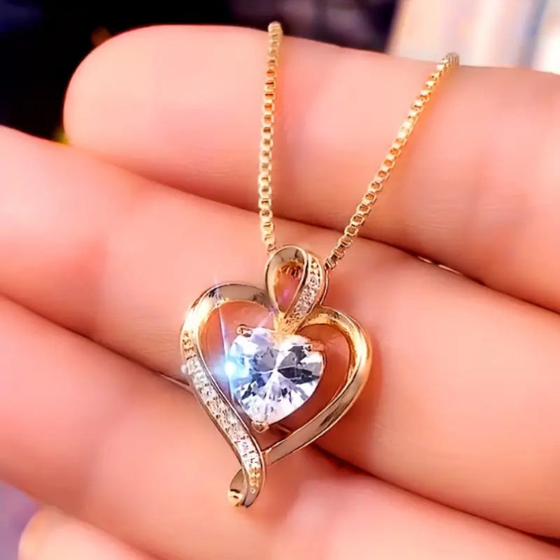 Beautiful Gold Necklace with Unique Style