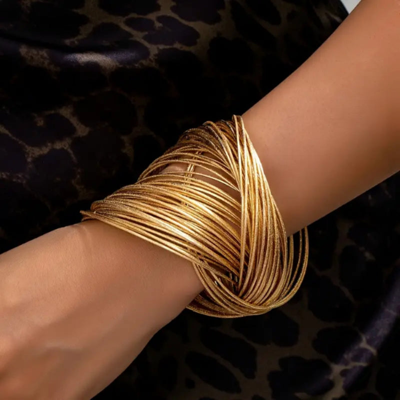 Charming Gold Bracelet for Any Occasion