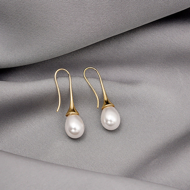 Beautiful Pearl Earring with Unique Style