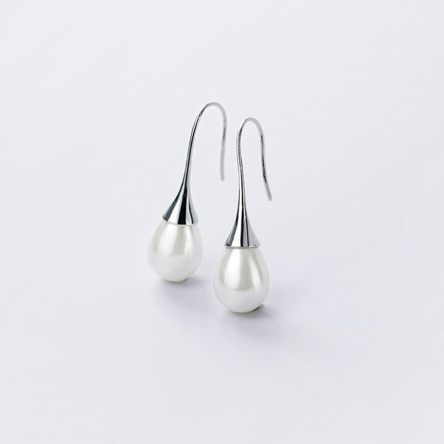 Beautiful Pearl Earring with Unique Style