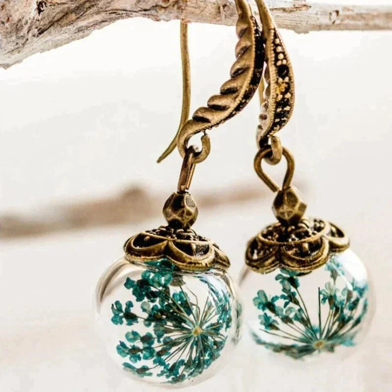 Beautiful Gold Earring with Unique Style