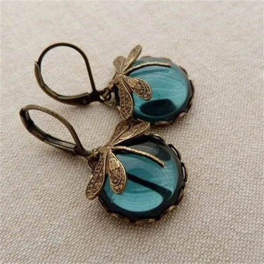 Romantic Gold Earring for Special Moments
