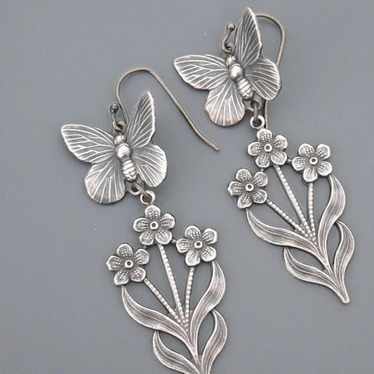 Beautiful Silver Earring with Unique Style