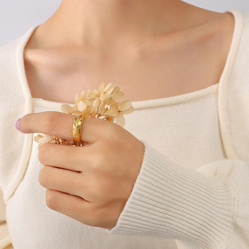 Romantic Gold Ring for Special Moments