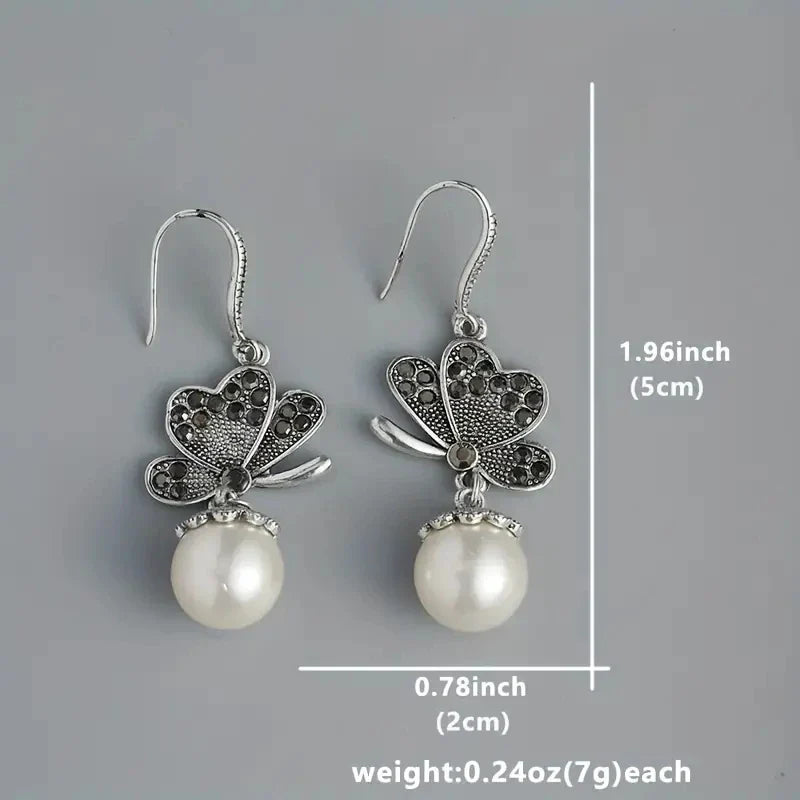 Classic Pearl Earring with Timeless Appeal