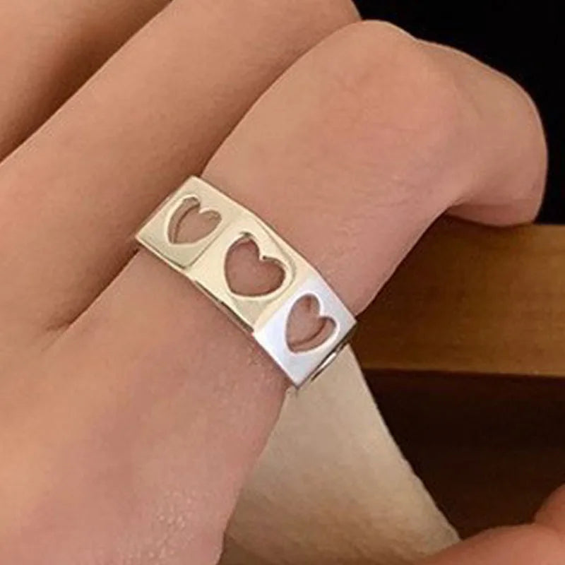 Charming Silver Ring for Any Occasion