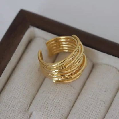 Charming Gold Ring for Any Occasion