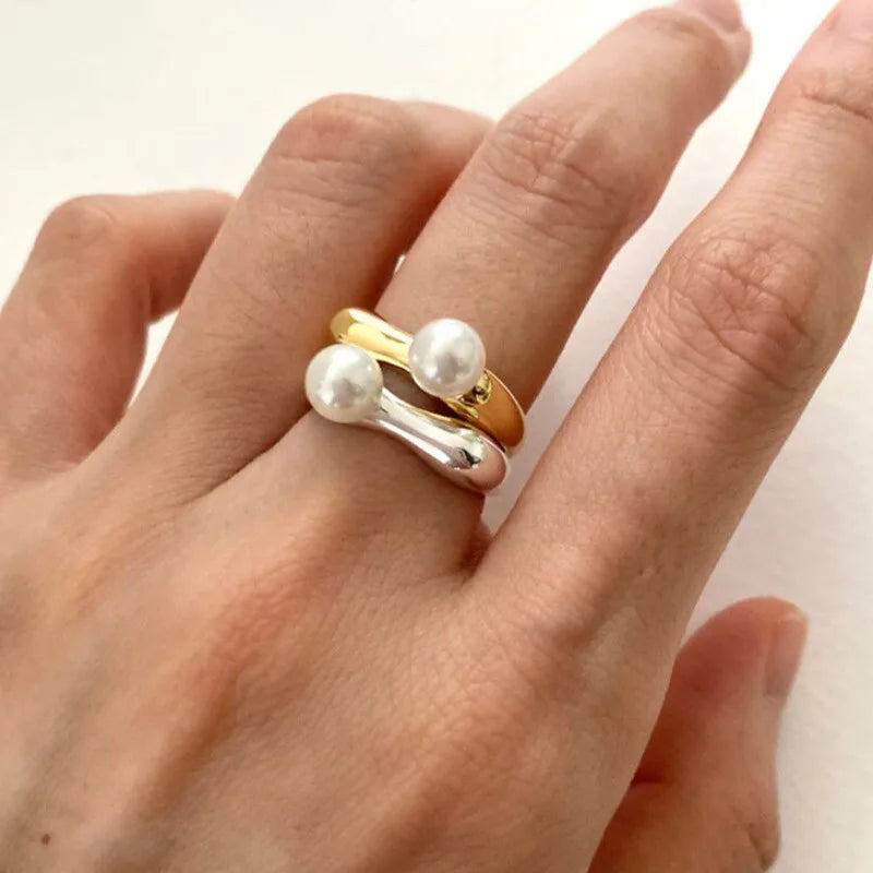 Classic Silver Ring with Timeless Appeal