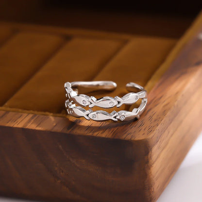 Classic Silver Ring with Timeless Appeal