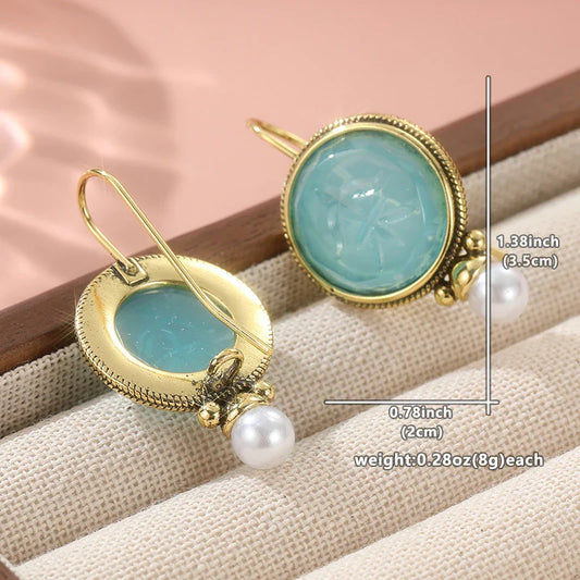 Romantic Gold Earring for Special Moments