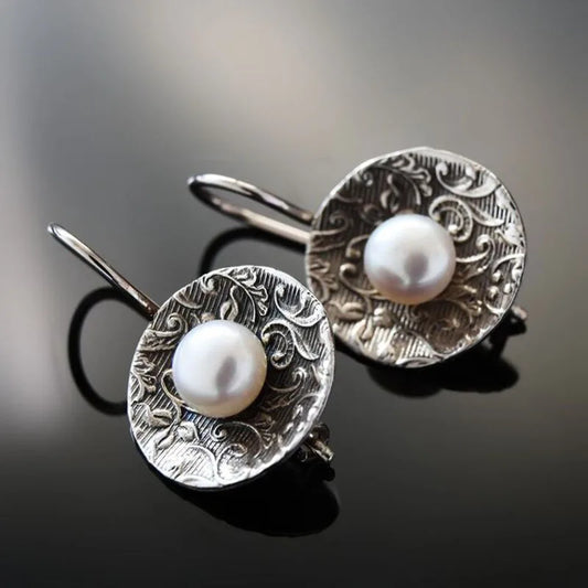 Romantic Silver Earring for Special Moments
