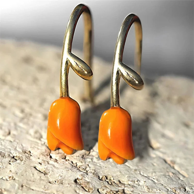 Beautiful Gold Earring with Unique Style