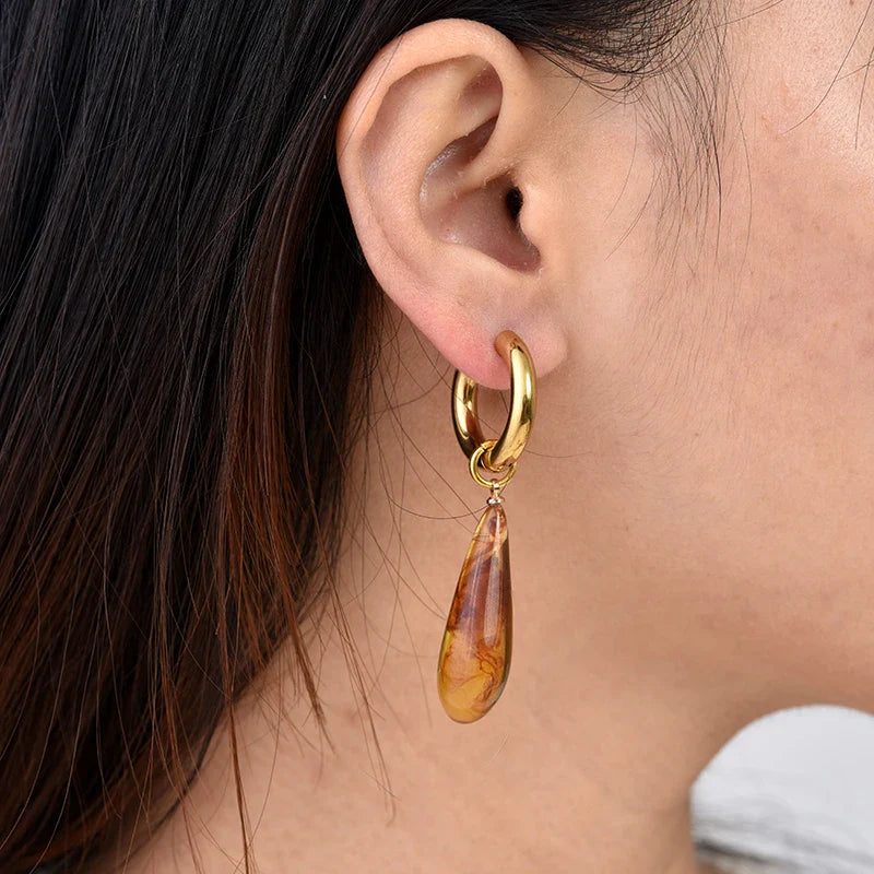 Romantic Gold Earring for Special Moments