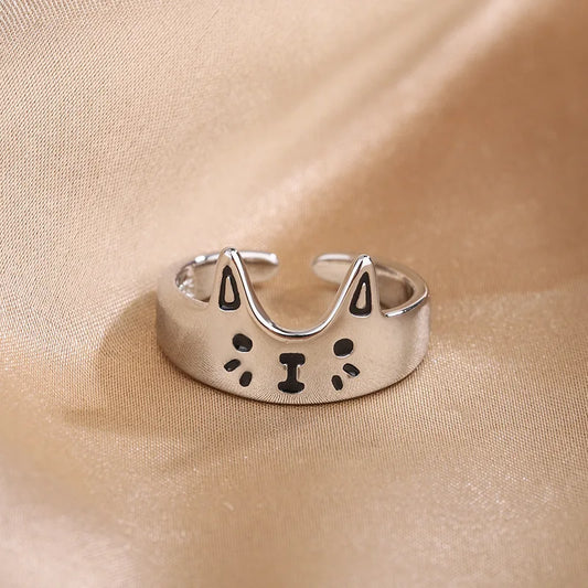 Charming Silver Ring for Any Occasion