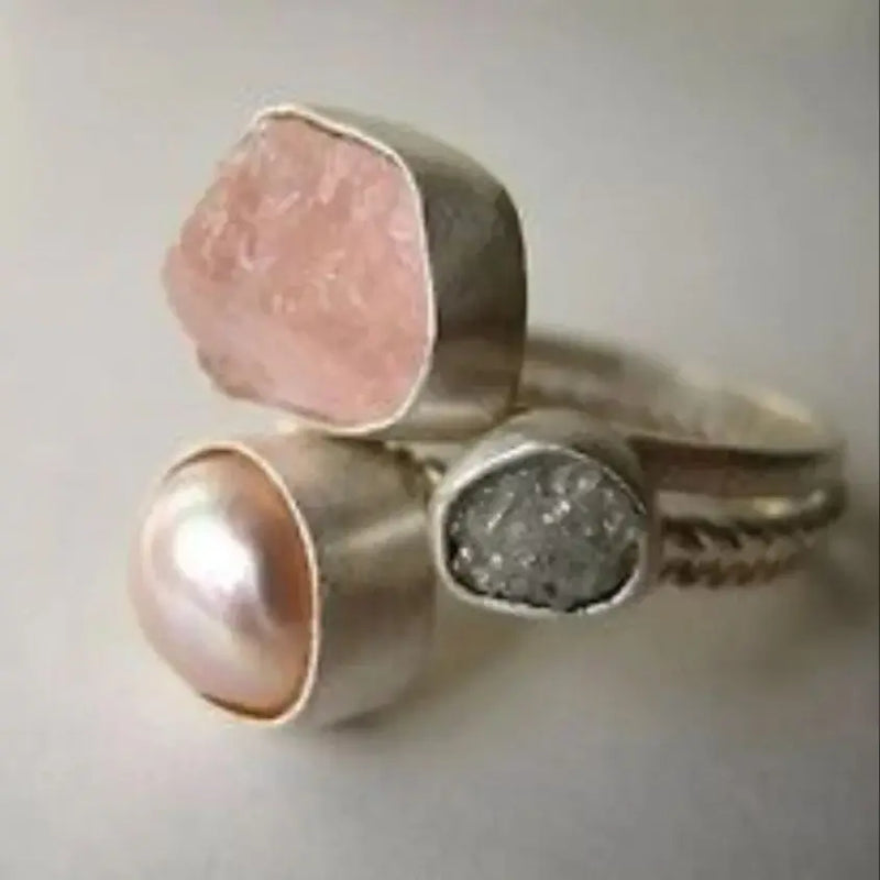 Classic Pearl Ring with Timeless Appeal