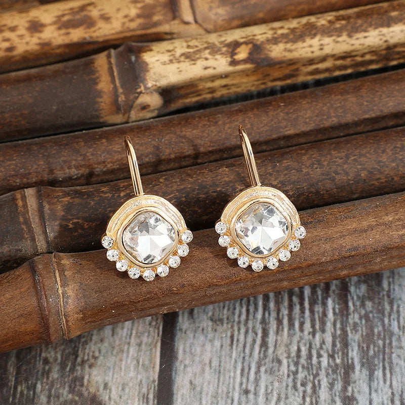 Beautiful Gold Earring with Unique Style