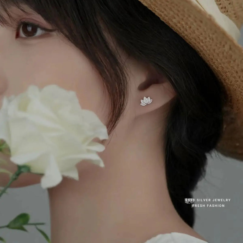 Elegant Silver Earring for Every Occasion