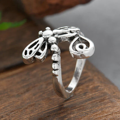 Stunning Silver Ring for Daily Wear