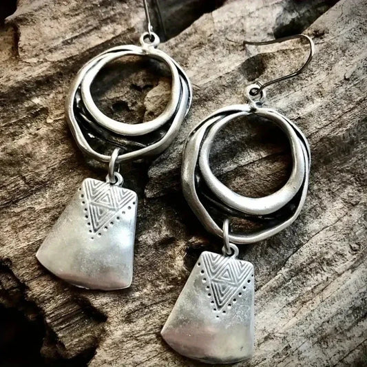 Romantic Silver Earring for Special Moments