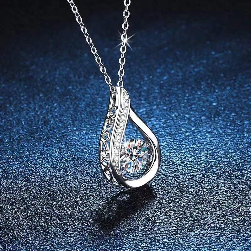 Classic Silver Necklace with Timeless Appeal