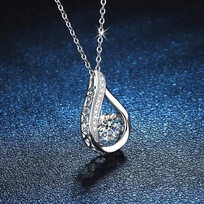 Classic Silver Necklace with Timeless Appeal