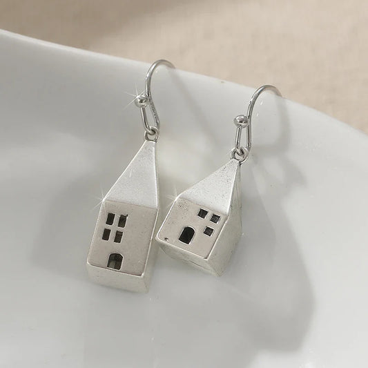 Romantic Silver Earring for Special Moments