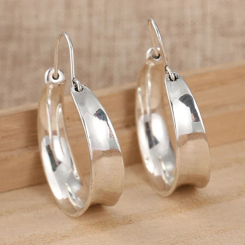 Romantic Silver Earring for Special Moments